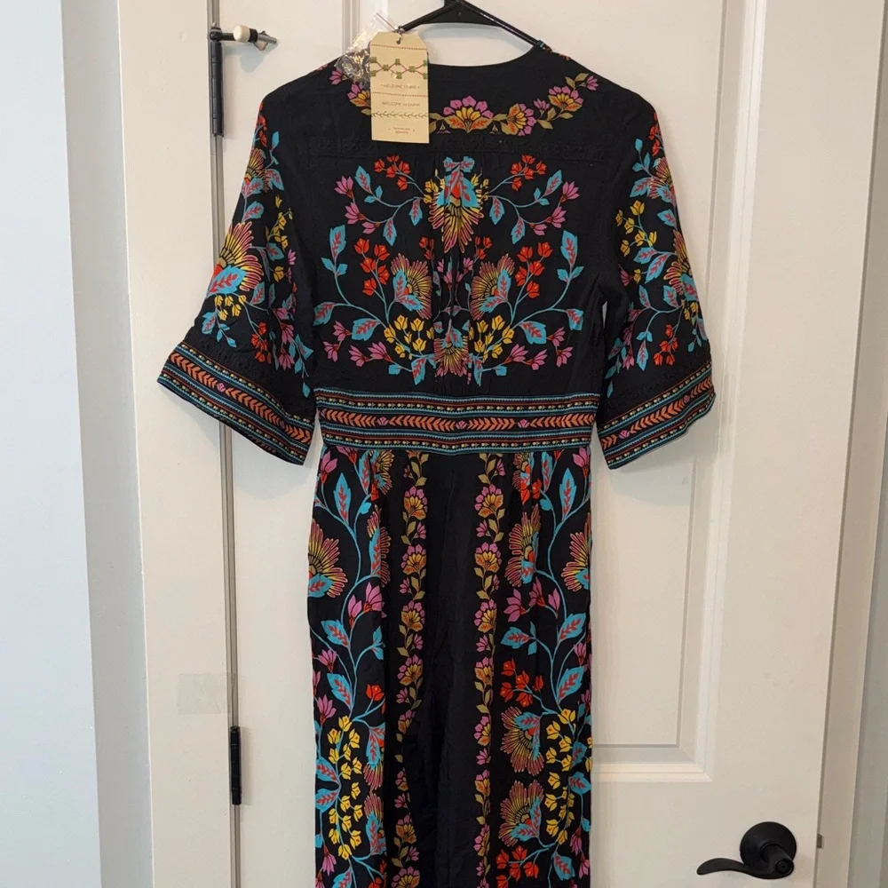 FARM Rio Printed V Neck Jumpsuit in Bloom Sz XS NWT - Picture 12 of 13